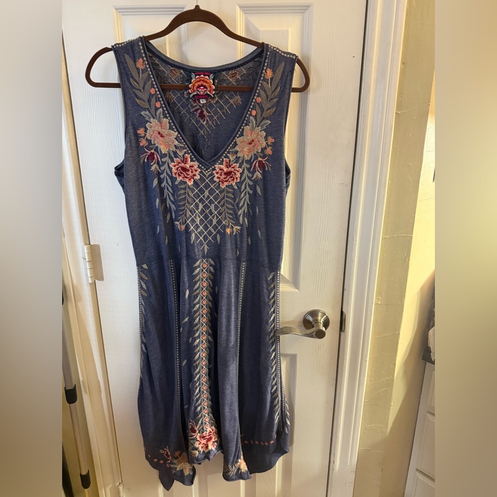 Great Johnny Was dress with beautiful embroidery